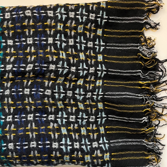 Scarf - Picture 3 of 7